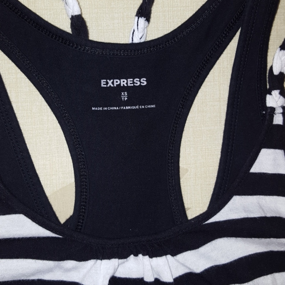 Express tank top - Picture 2 of 4